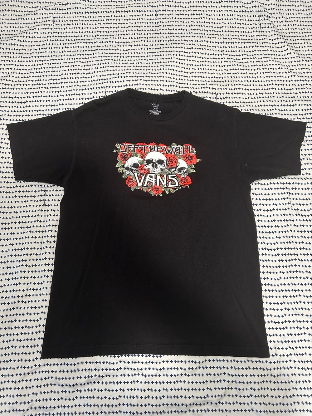 Vans Black Short-Sleeve Tee with Skulls and Red Roses